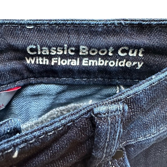 Laurie‎ Felt Los Angeles Jeans Classic Boot Cut Floral Embroidery Boho Size 2 - Picture 8 of 11